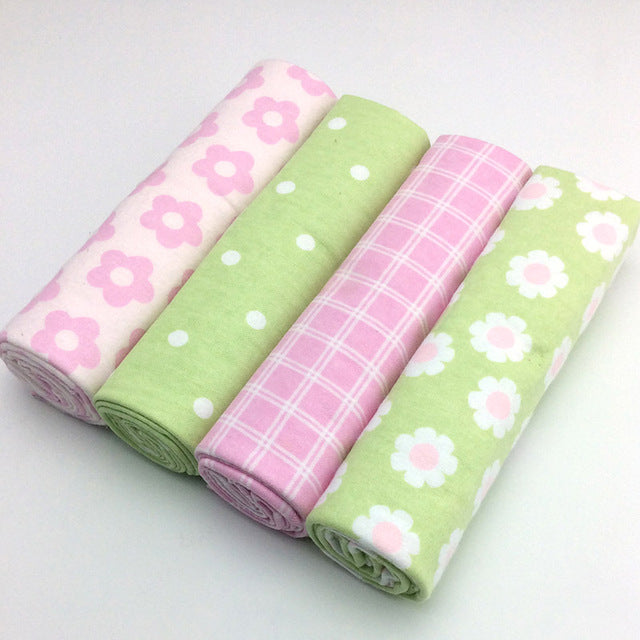 4 pieces of baby sheets